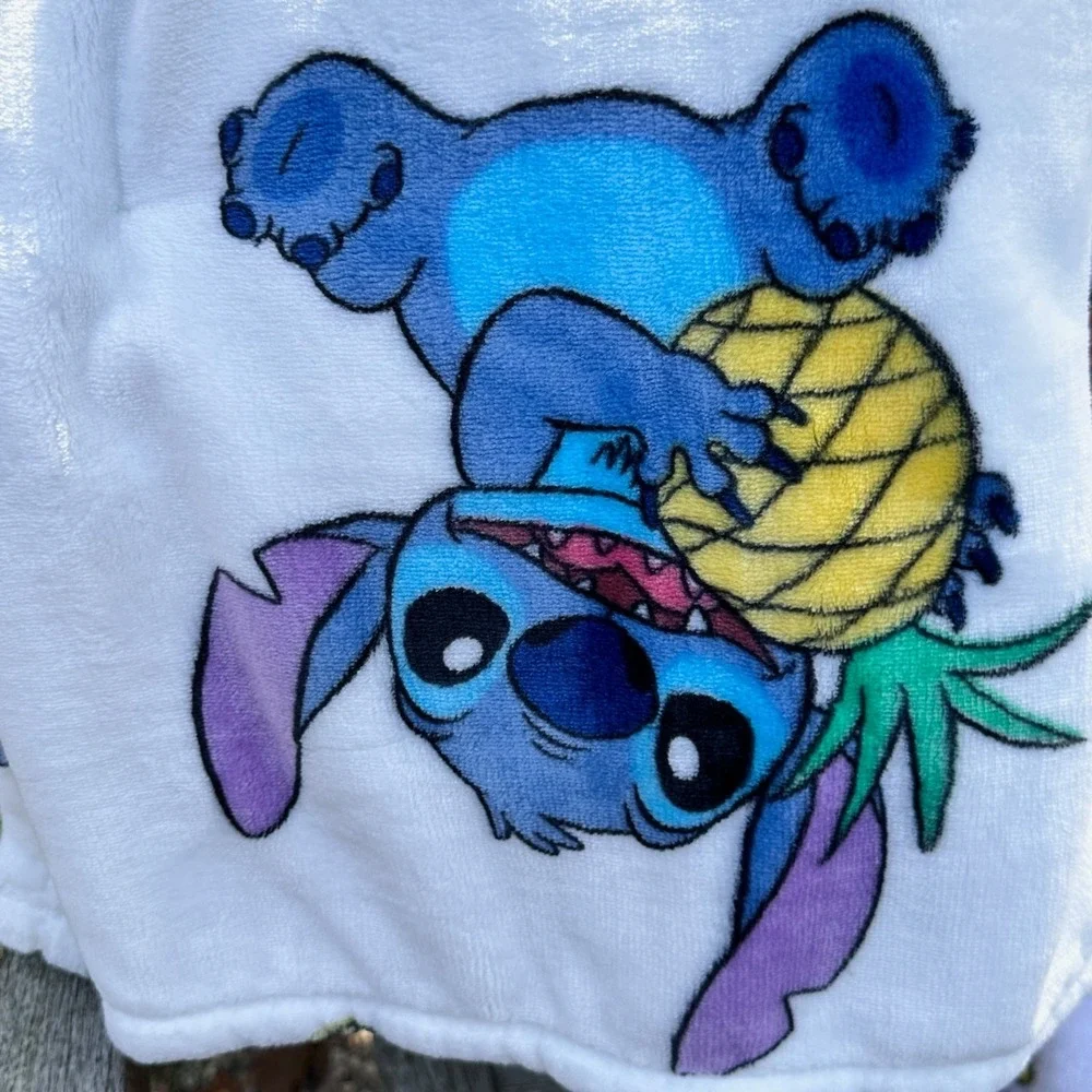 Disney Stitch Plush Throw Blanket 50x70 White Pineapple Soft Blanket New